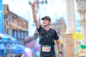 BIB: 50138
                            <button type="button" onclick="openModal(24883283)" class="btn btn-primary btn-sm float-right btn-popup" data-toggle="modal" data-target=".modal-high-quality">
                        <i class="fas fa-shopping-cart"></i> Add to Cart
                    </button>
                                            <button type="button" onclick="isThisMe(24883283, true)" class="btn btn-success btn-sm float-right btn-popup btn-isme hidden" data-toggle="tooltip" data-placement="bottom" title="นี่คือรูปของคุณใช่ไหม คลิกที่นี่เพื่อเอาเข้าอัลบั้ม">
                        <i class="fas fa-plus"></i> Add to album
                    </button>
                    <button type="button" onclick="isThisMe(24883283, false)" class="btn btn-warning btn-sm float-right btn-popup btn-isnotme hidden">
                        <i class="fas fa-ban"></i> Remove from album
                    </button>